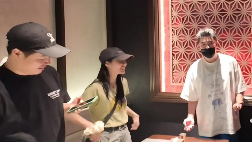 情人节收到花就这么拍,打开澳门最快资料网站,社会责任方案执行_尊享版V4.30
