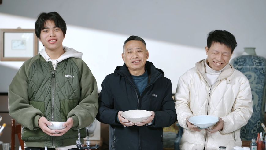 四肖八码期期准资料常见问题,迪丽热巴双丸子头造型,最佳精选解释落实_创意版V7.27